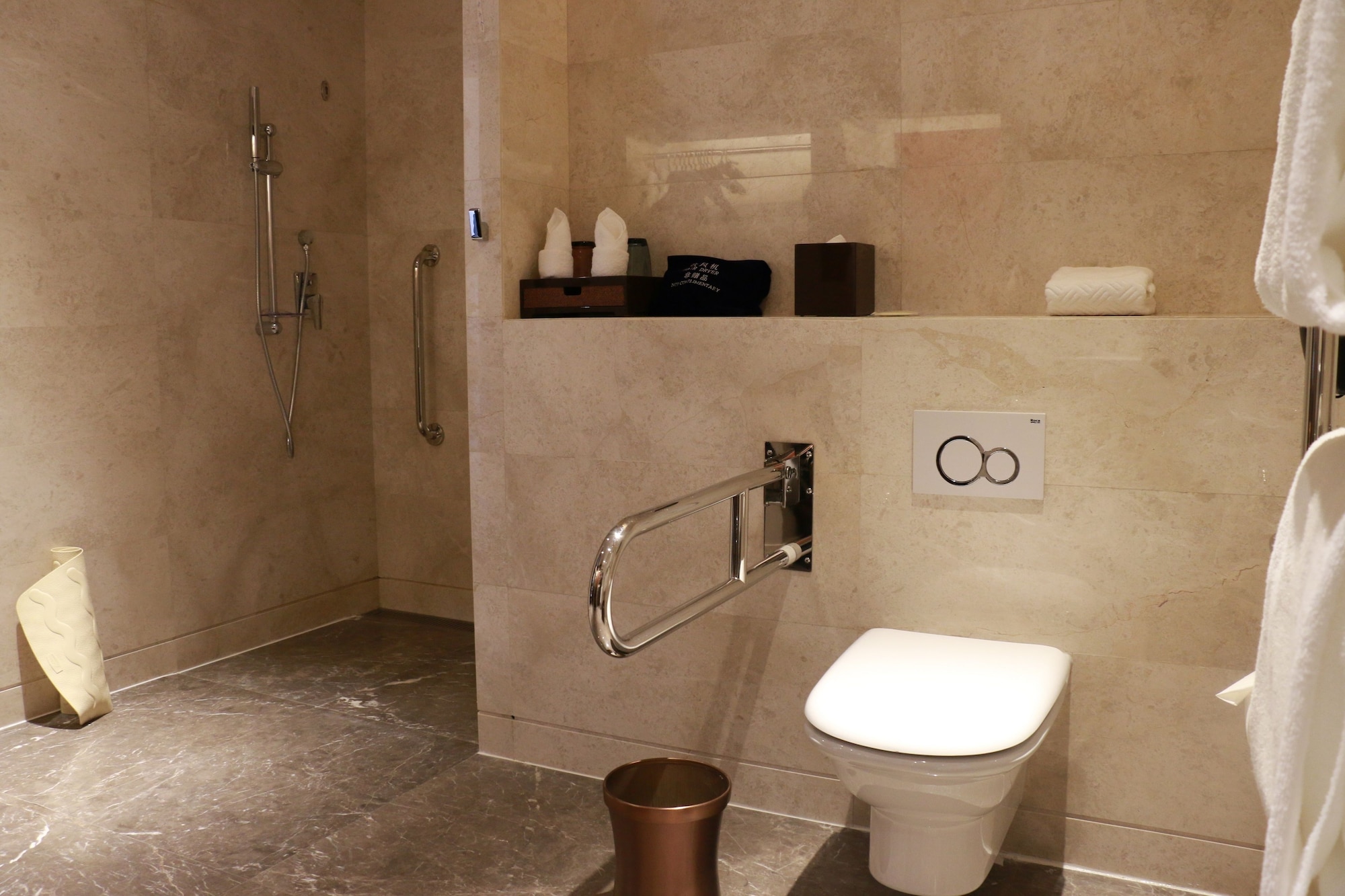 hilton linzhi resort