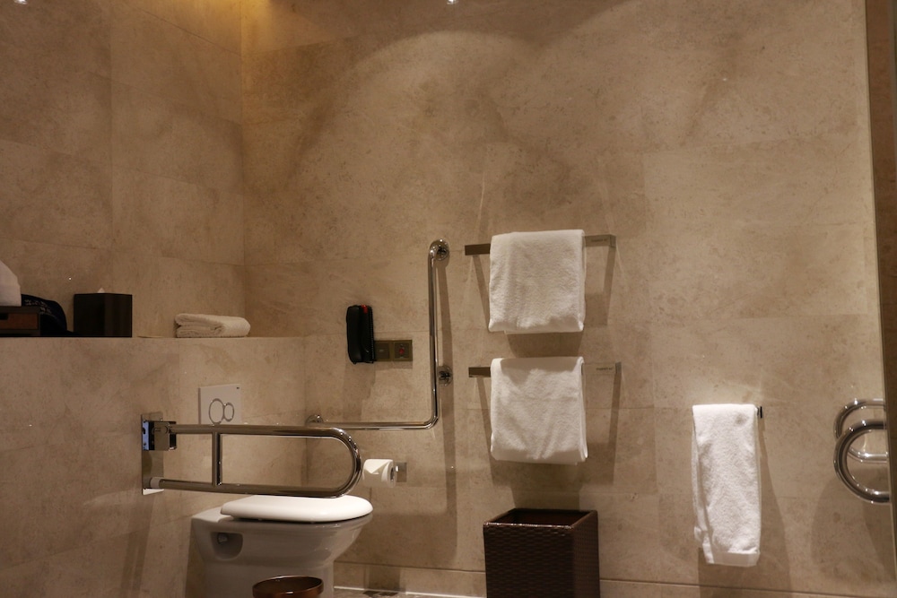 hilton linzhi resort