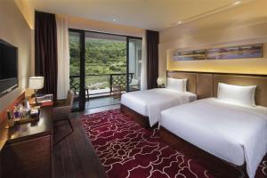hilton linzhi resort