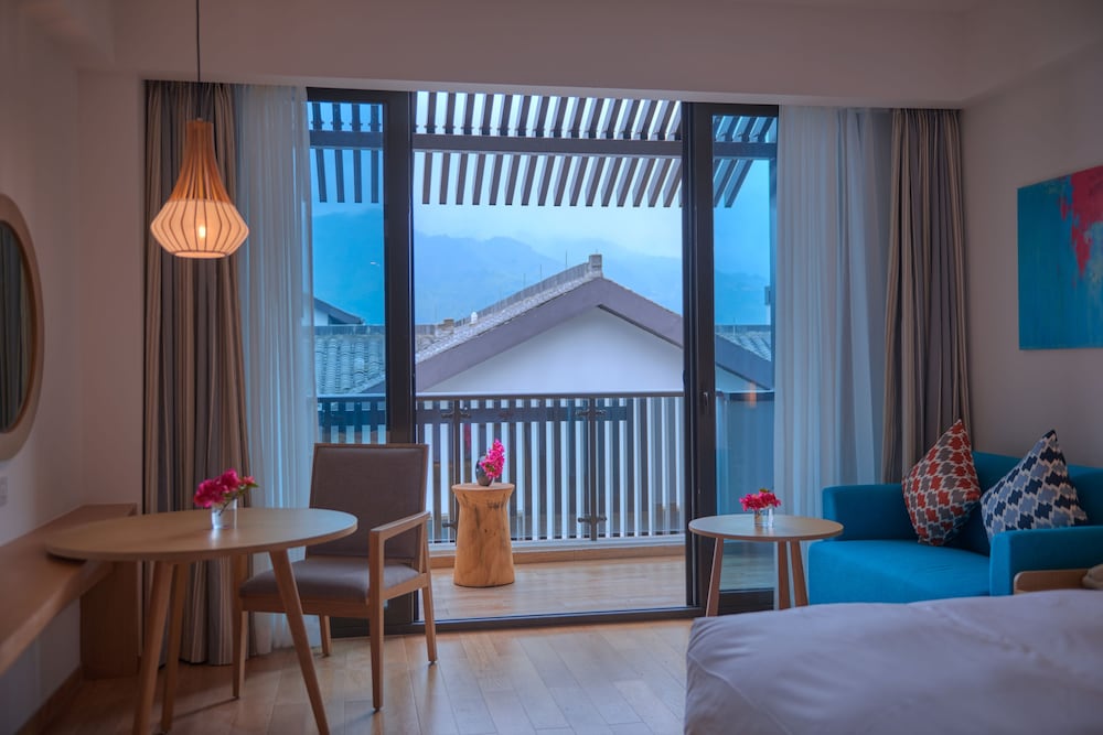 holiday inn express zhejiang qianxia lake by ihg