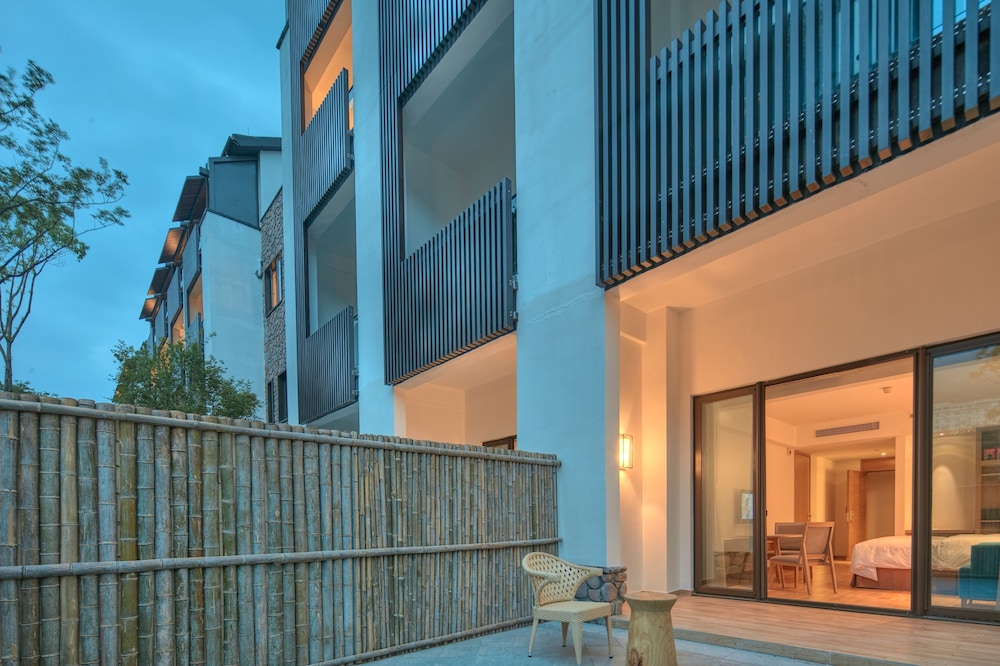holiday inn express zhejiang qianxia lake by ihg