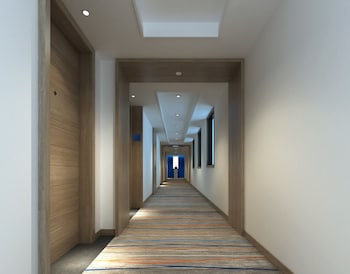 holiday inn express zhejiang qianxia lake by ihg