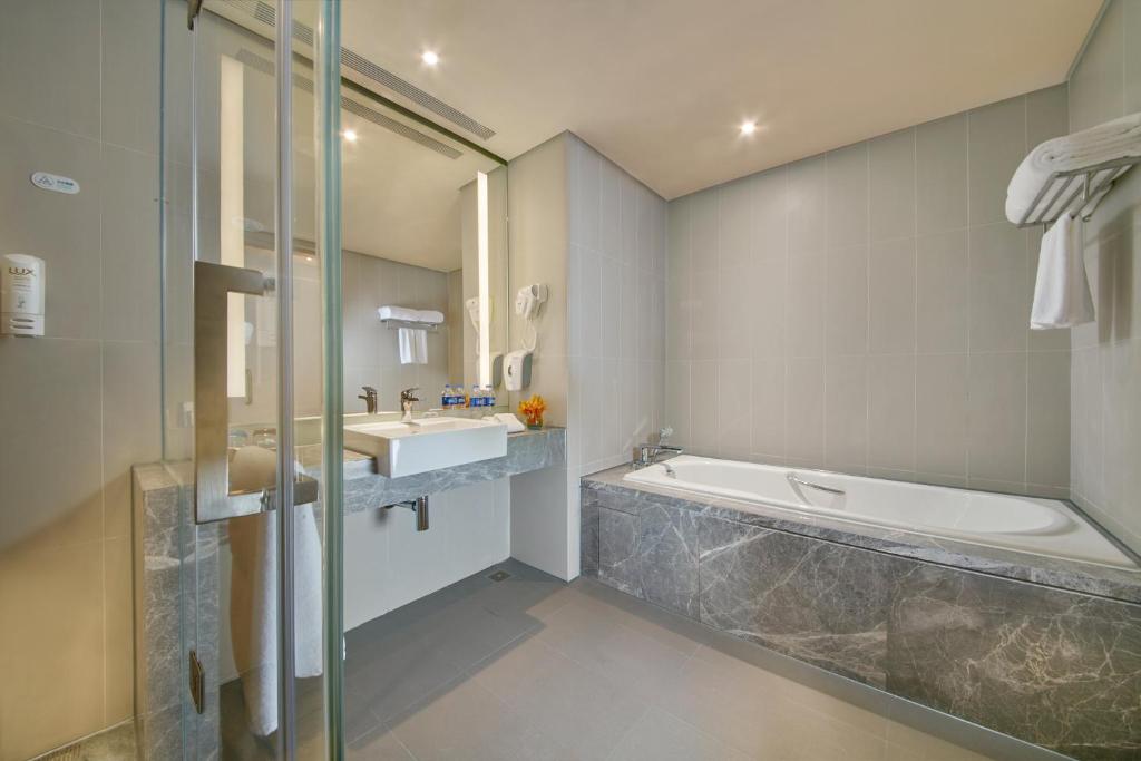 holiday inn express nantong textile city by ihg