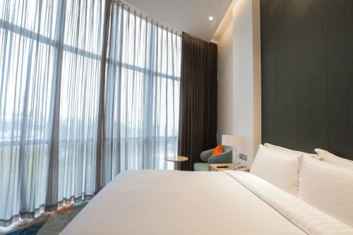 holiday inn express shanghai songjiang fangta by ihg