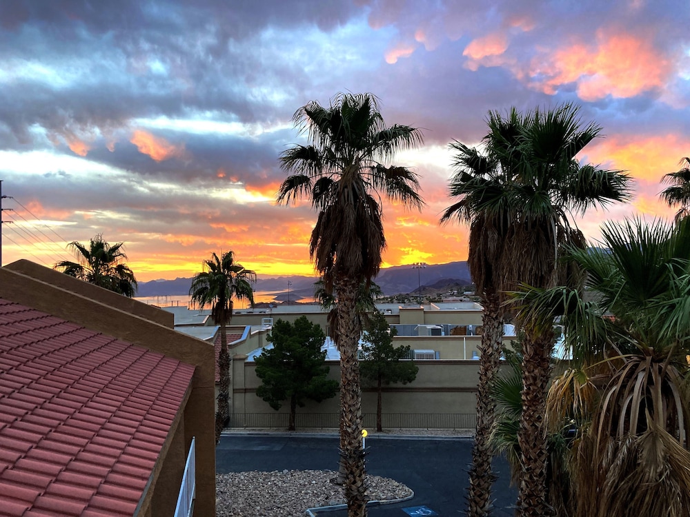 lake mead inn