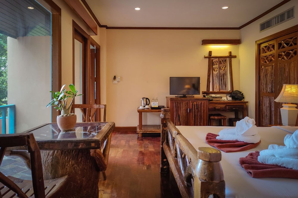 baan hin sai resort and spa
