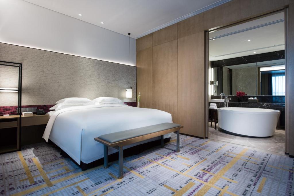 crowne plaza baoji city center by ihg