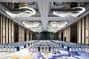 crowne plaza baoji city center by ihg