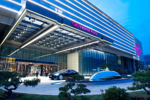 crowne plaza baoji city center by ihg