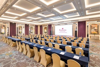 Ramada Shenzhen Baoan,Shajing>>Bao'an,5 star