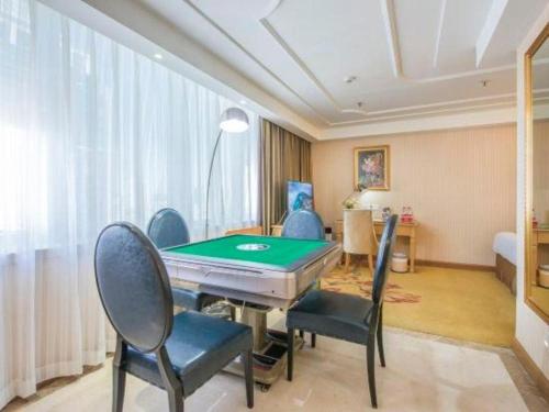 xinhaomei international hotel