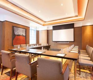 hilton garden inn shangri la