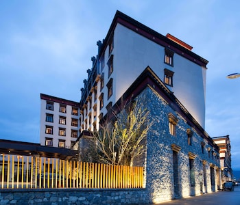 hilton garden inn shangri la