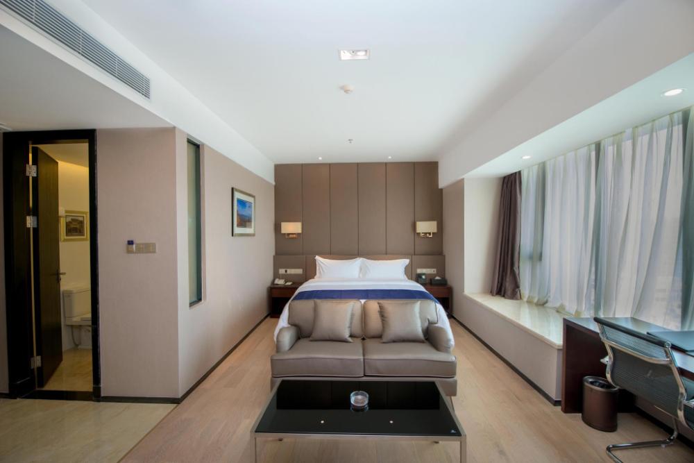 foger yacht hotel