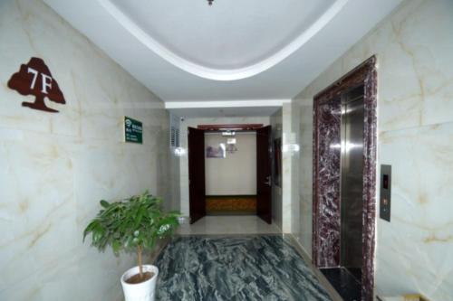 greentree inn dingzhou railway station business hotel