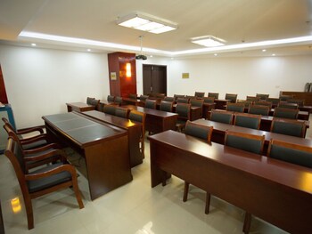 Greentree Inn Guangde County Zhongyang Lecheng Hotel,In Xuancheng,3 star