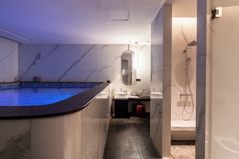 the anandi hotel and spa shanghai