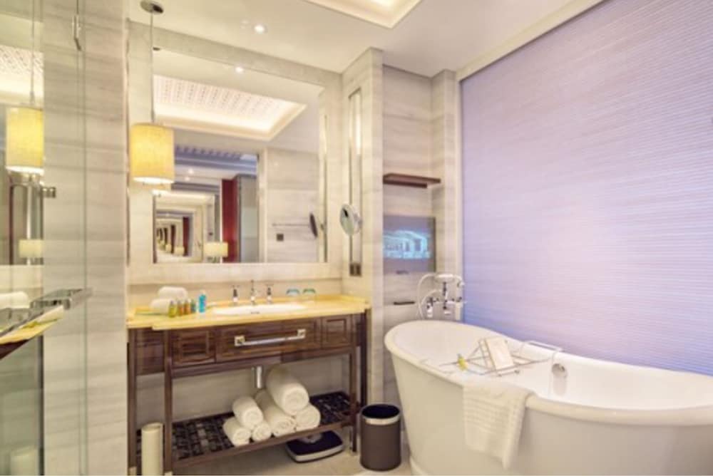 grand bay hotel beijing