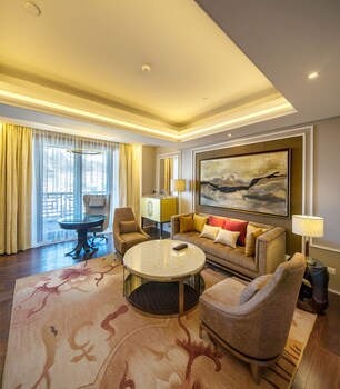 grand bay hotel beijing