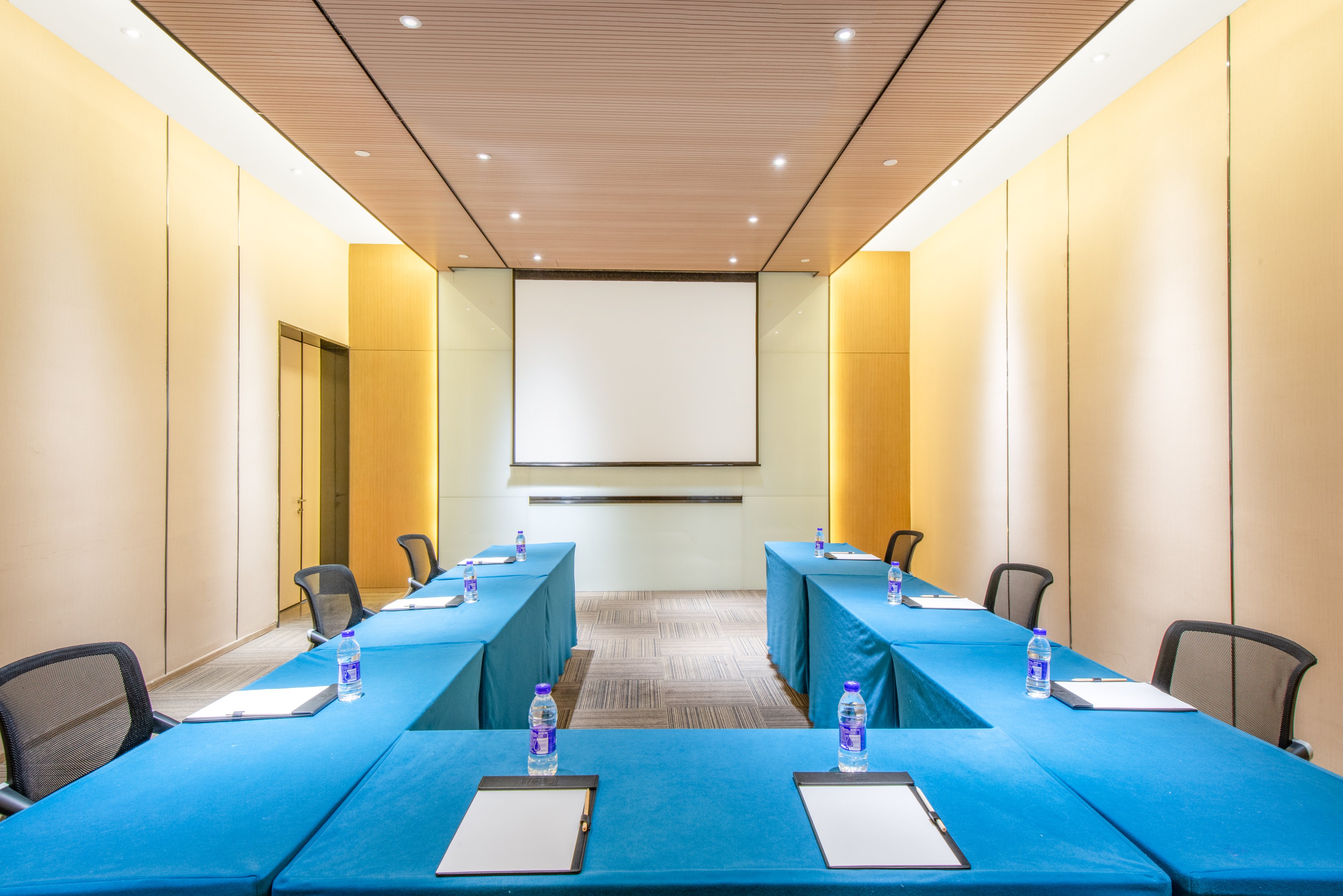 holiday inn express hangzhou east station by ihg