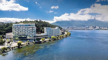 hotel indigo dali erhai by ihg