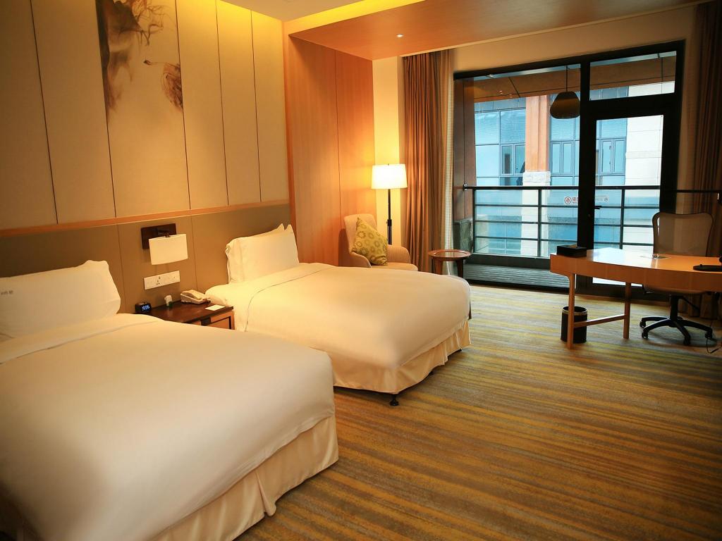 holiday inn kunshan huaqiao by ihg