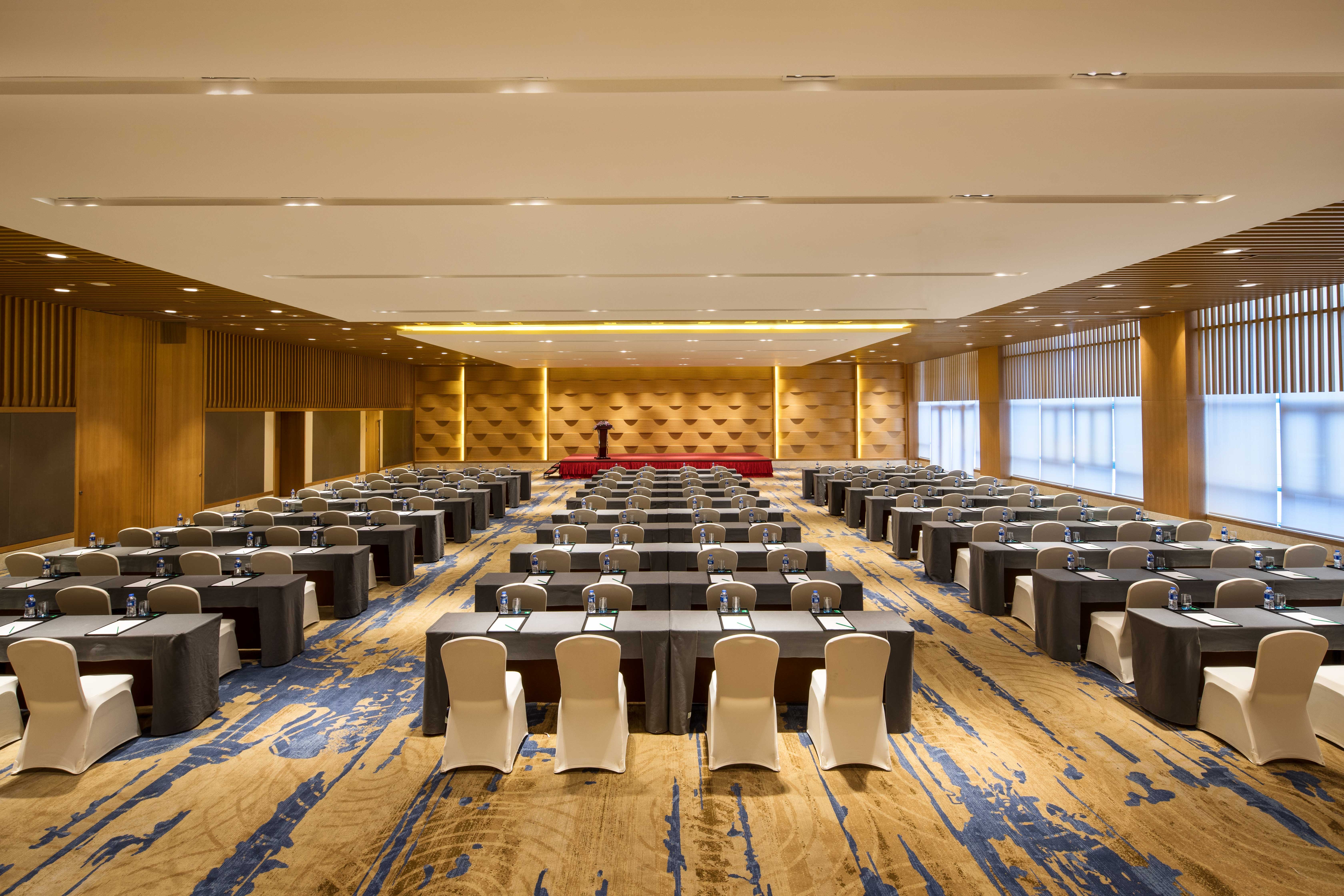 holiday inn kunshan huaqiao by ihg