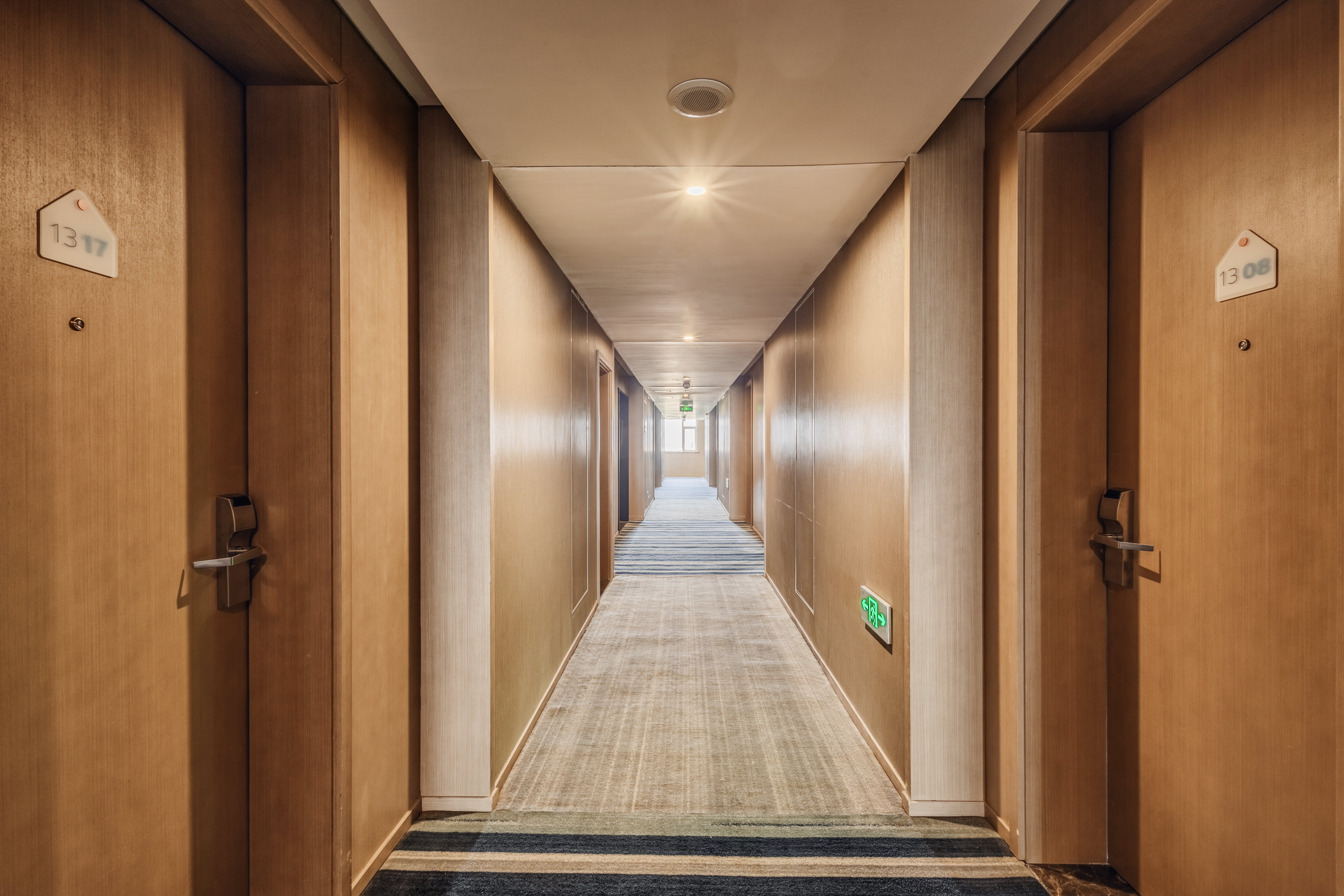 holiday inn express zhangye