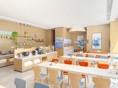 holiday inn express zhangye