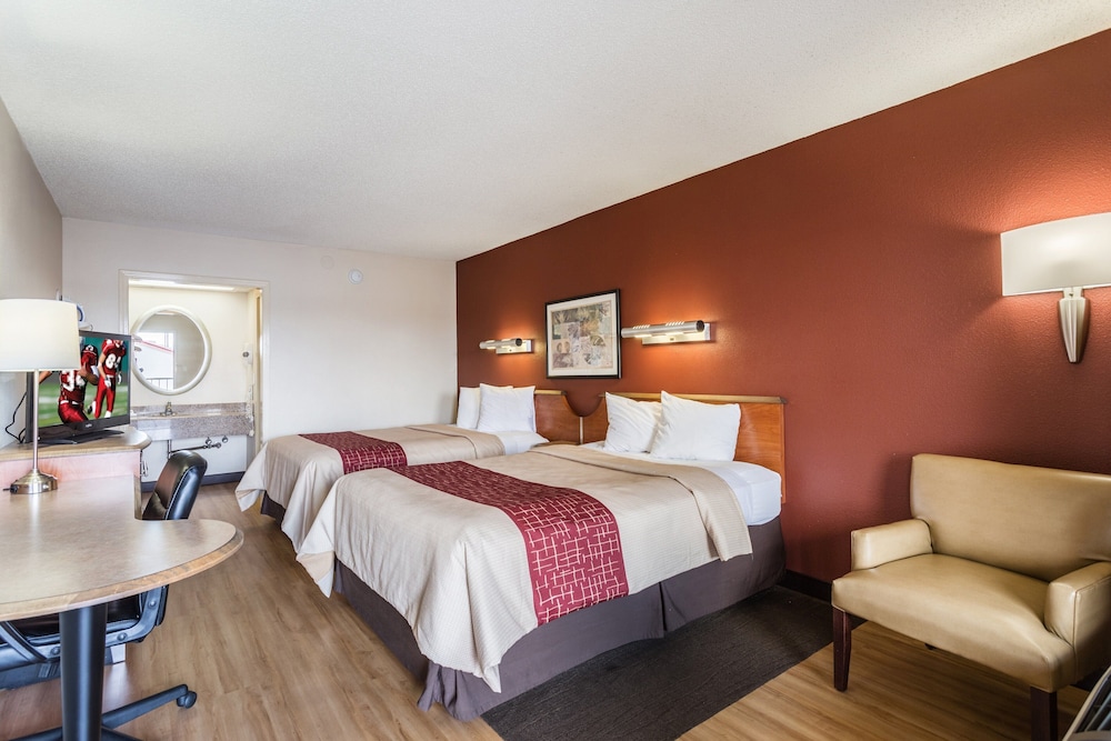 red roof inn bowling green