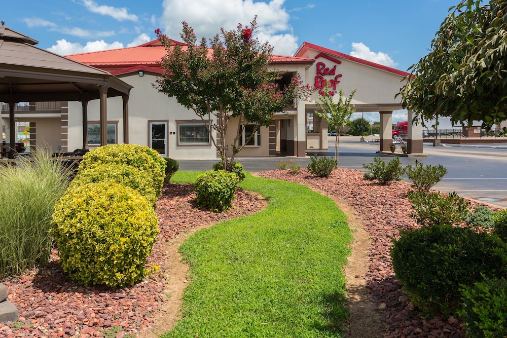 red roof inn bowling green