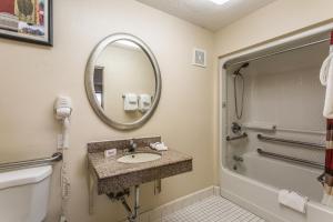 red roof inn bowling green