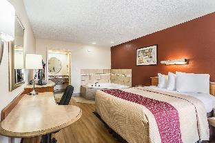 red roof inn bowling green