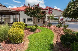 red roof inn bowling green