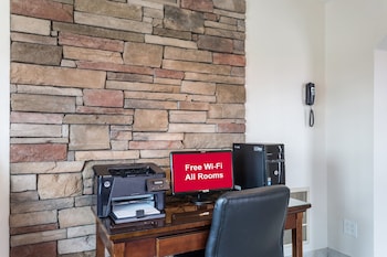 red roof inn bowling green