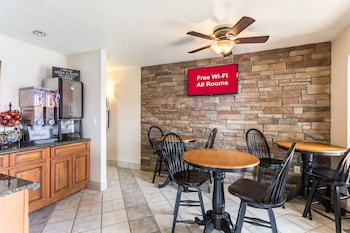 red roof inn bowling green