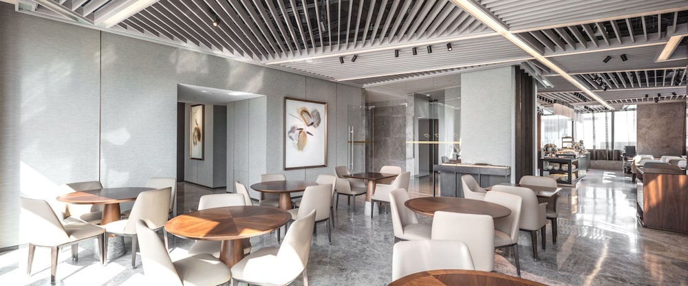 fraser suites dalian