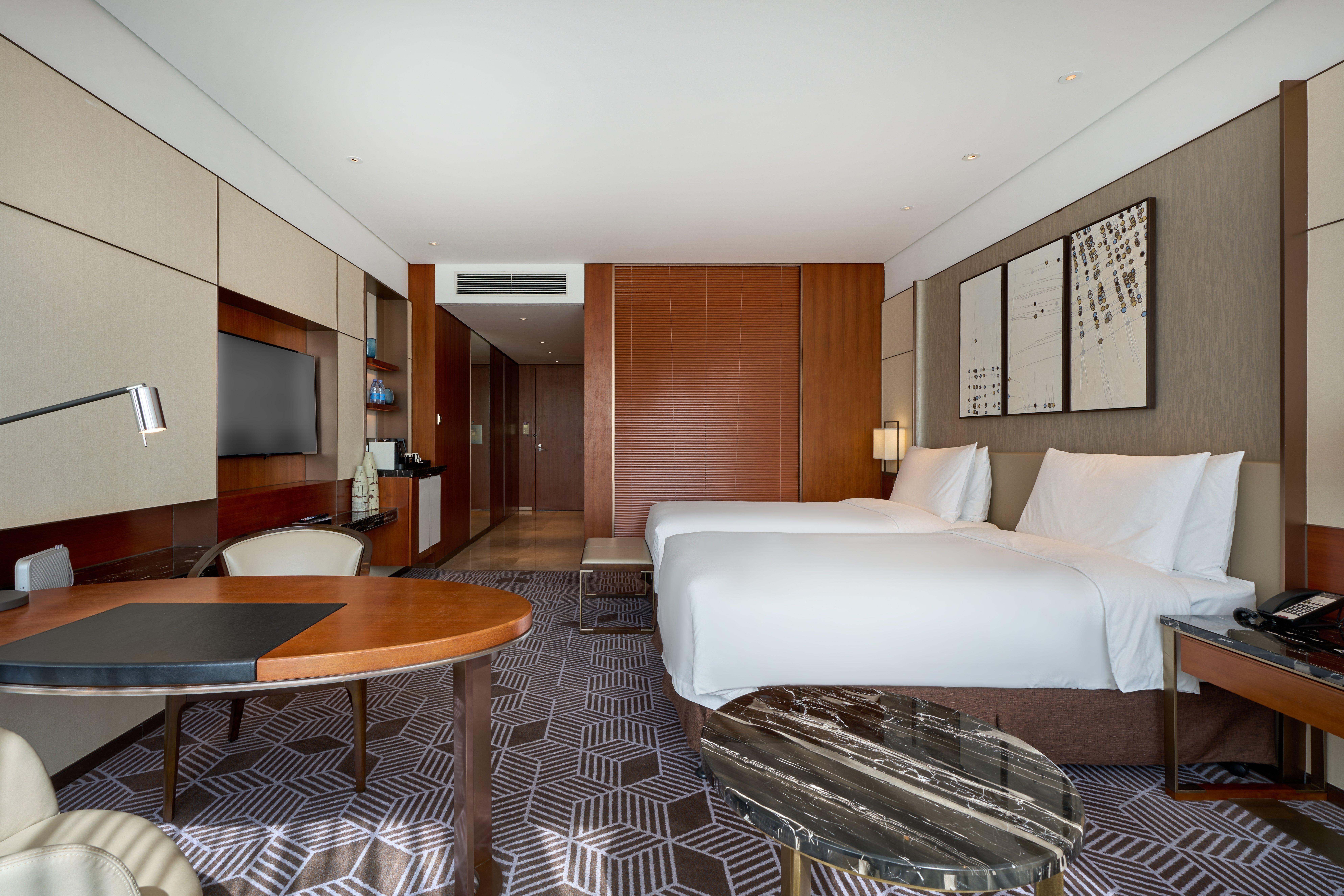 intercontinental guangzhou exhibition center by ihg