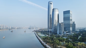 intercontinental guangzhou exhibition center by ihg
