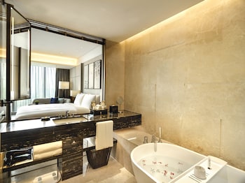 Intercontinental Guangzhou Exhibition Center By Ihg,No. 828, Yuejiang Middle Road,5 star