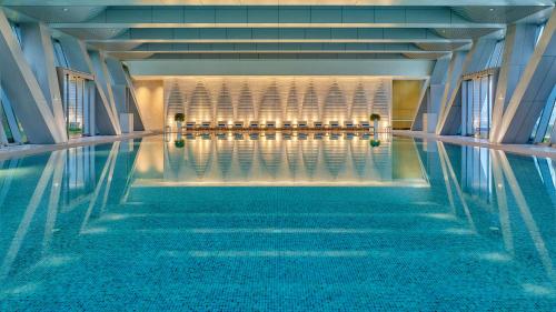 intercontinental guangzhou exhibition center by ihg