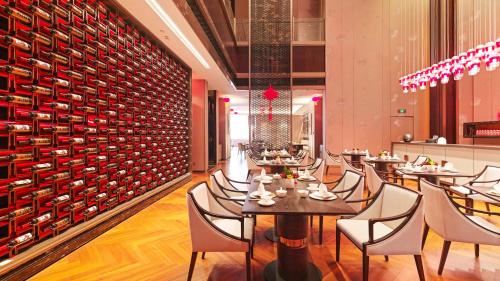 intercontinental guangzhou exhibition center by ihg