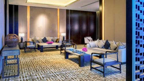 intercontinental guangzhou exhibition center by ihg