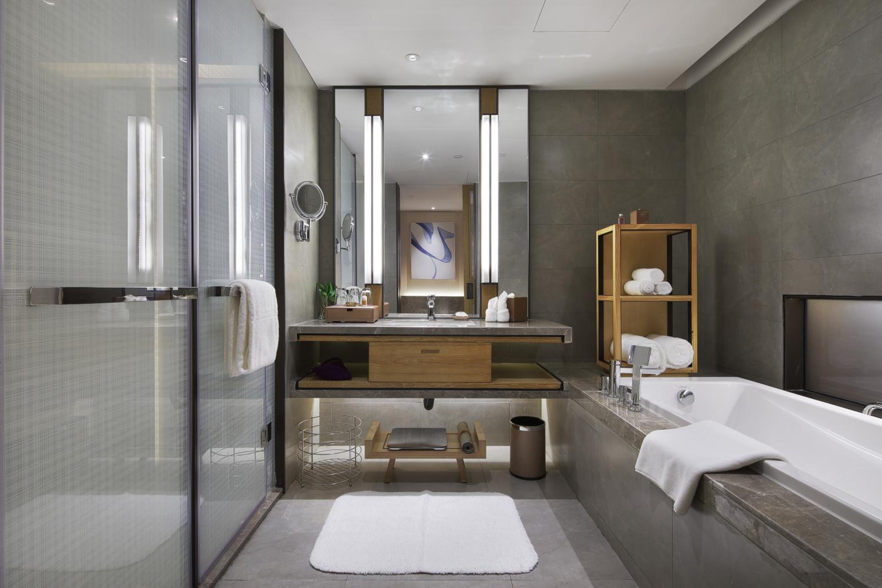 crowne plaza nanchang wanli by ihg