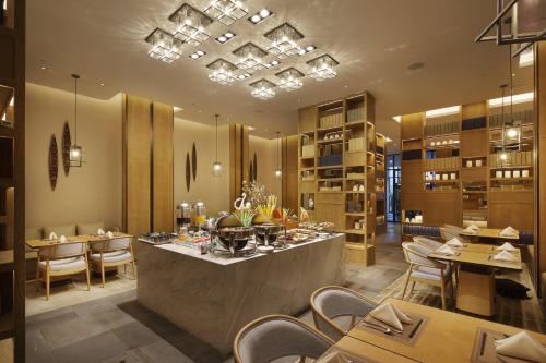 crowne plaza nanchang wanli by ihg