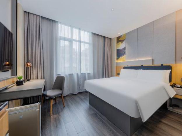 homeinn selected hotel shanghai xinzhuang subway station north square