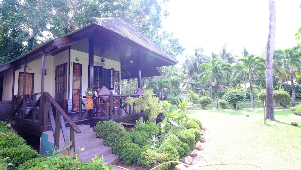 lolita bungalow