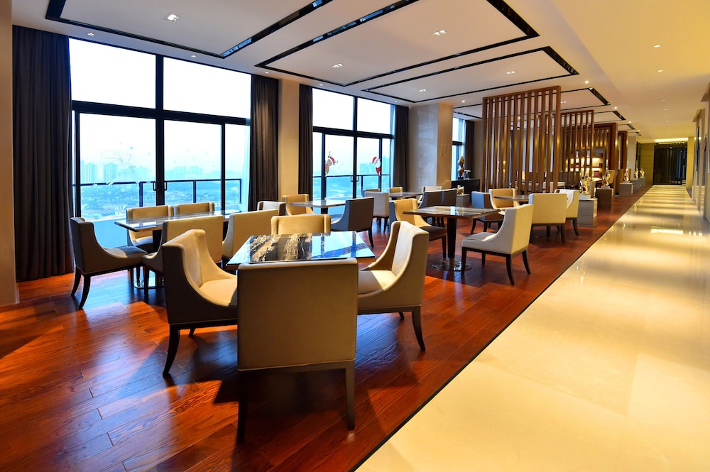 grand skylight intl hotel huizhou