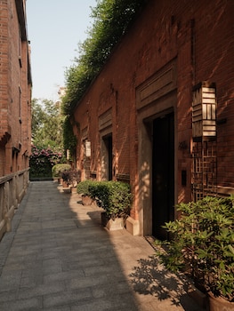 capella shanghai jian ye li