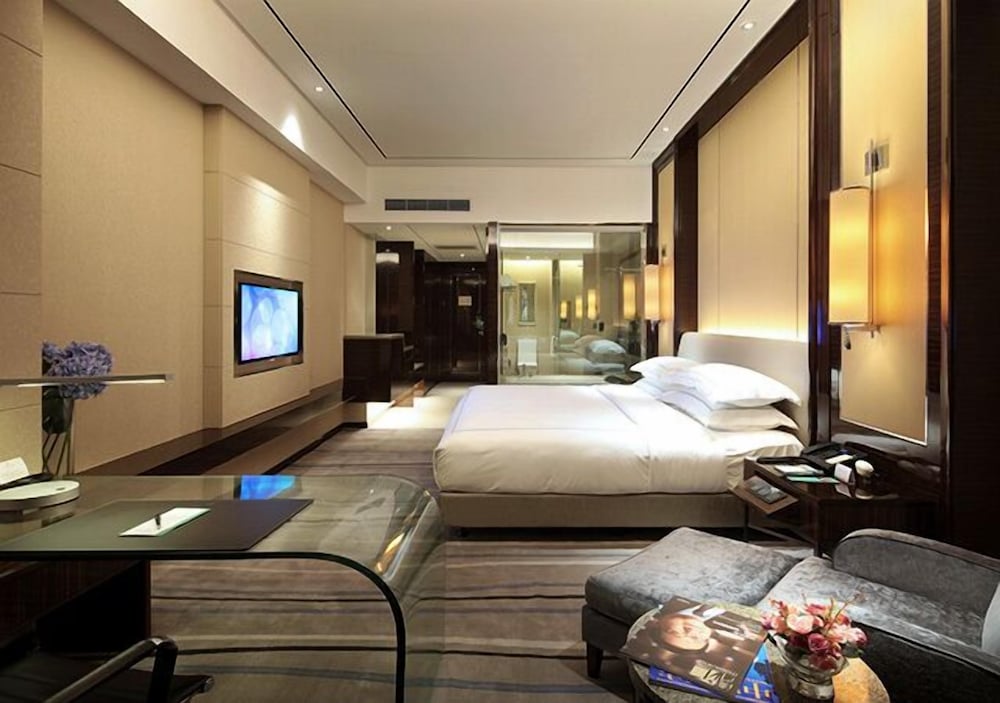 luan suntone plaza hotel